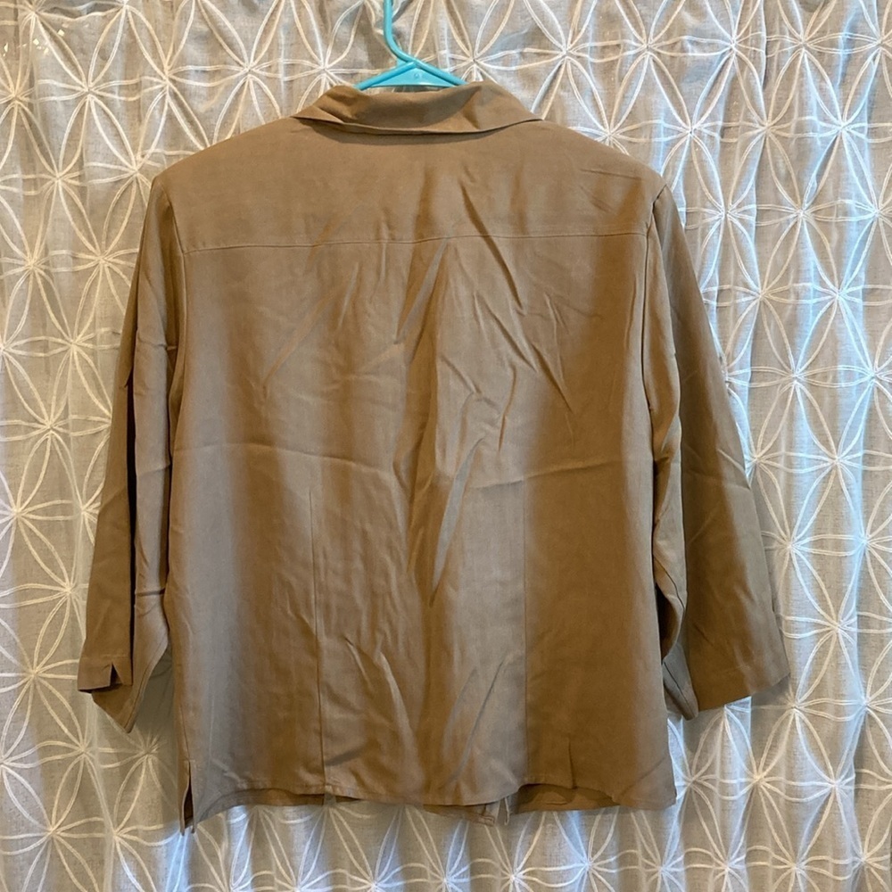 NWT Anna and Frank Silk Button Down Top - Picture 6 of 9